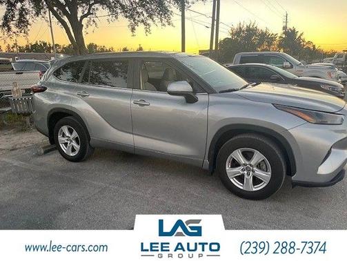 2024 Toyota Highlander LE