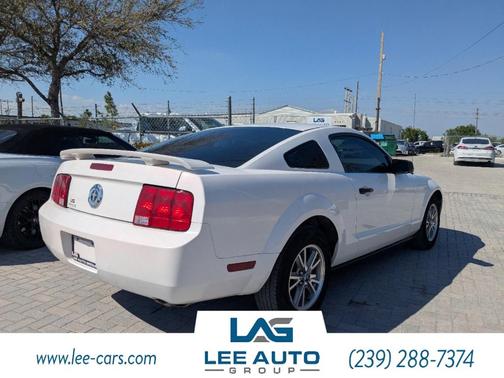 2005 Ford Mustang Premium