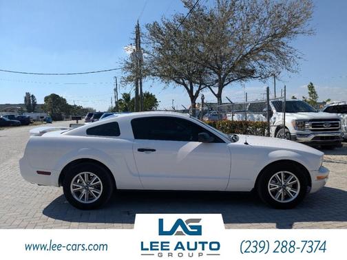 2005 Ford Mustang Premium