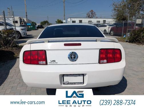 2005 Ford Mustang Premium