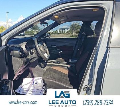 2021 Nissan Kicks SR