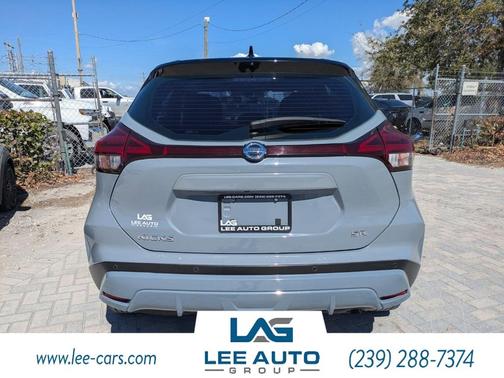 2021 Nissan Kicks SR