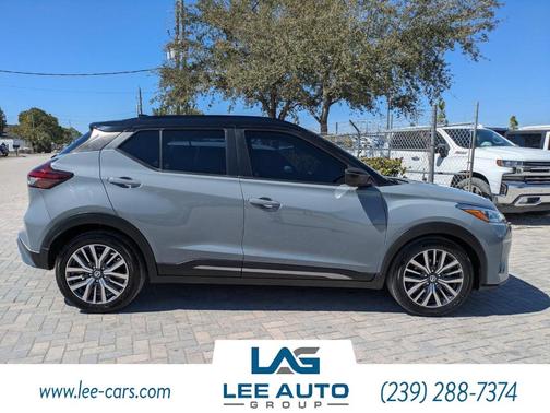 2021 Nissan Kicks SR