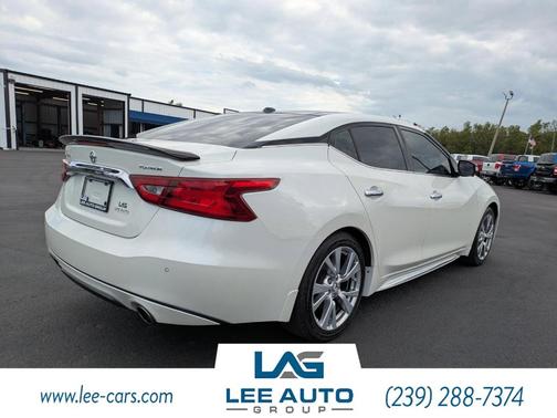 White 2017 Nissan Maxima 3.5 Platinum