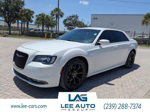 2018 Chrysler 300 S