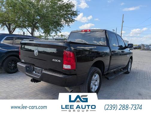 Brilliant Black Crystal Pearlcoat 2019 RAM 1500 Classic Express