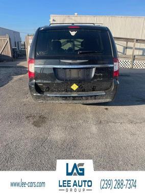 2016 Chrysler Town & Country Touring