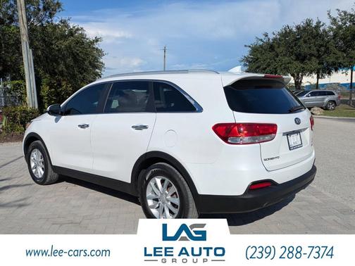 Snow White Pearl 2017 Kia Sorento LX
