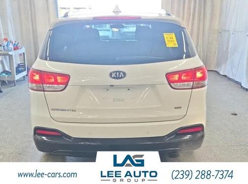 Snow White Pearl 2017 Kia Sorento LX