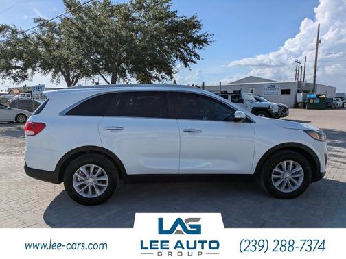 Snow White Pearl 2017 Kia Sorento LX
