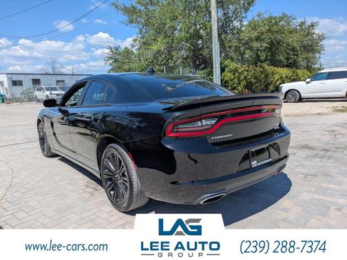 Pitch Black Clearcoat 2016 Dodge Charger SXT