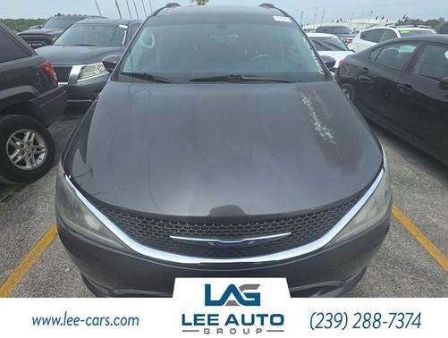 Granite Crystal Clearcoat Metallic 2019 Chrysler Pacifica Touring-L