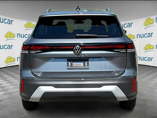 2025 Volkswagen Tiguan 2.0T SE