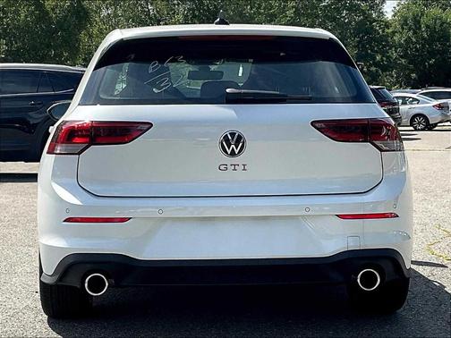 2025 Volkswagen Golf GTI 2.0T SE