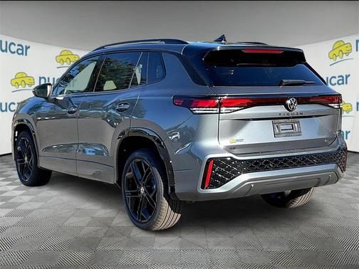 2025 Volkswagen Tiguan 2.0T SE R-Line Black