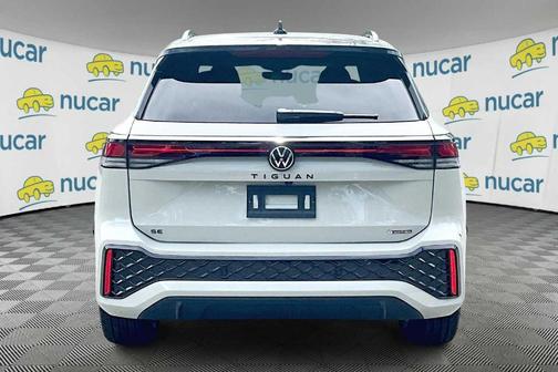2025 Volkswagen Tiguan 2.0T SE R-Line Black