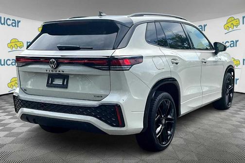 2025 Volkswagen Tiguan 2.0T SE R-Line Black