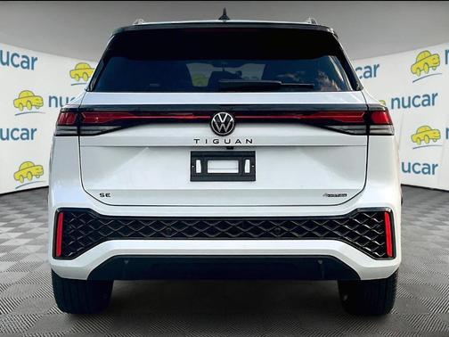 2025 Volkswagen Tiguan 2.0T SE R-Line Black