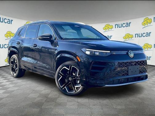 2026 Volkswagen Tiguan 2.0T SEL