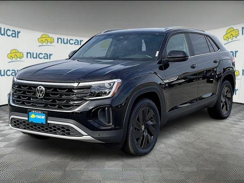 Deep Black Pearl Effect 2026 Volkswagen Atlas Cross Sport 2.0T SE w/Technology