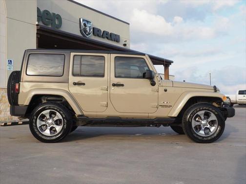 2017 Jeep Wrangler Unlimited Sahara