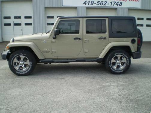 2017 Jeep Wrangler Unlimited Sahara