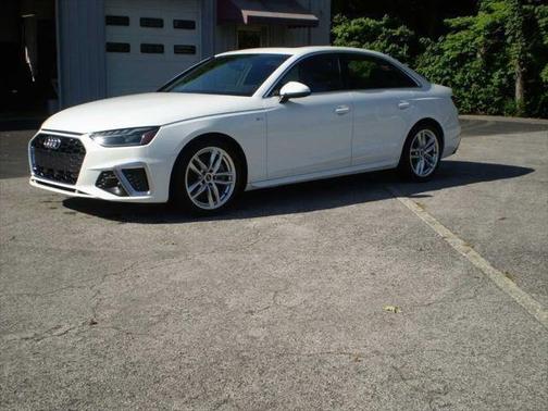 2023 Audi A4 S line Premium Plus 45 TFSI quattro