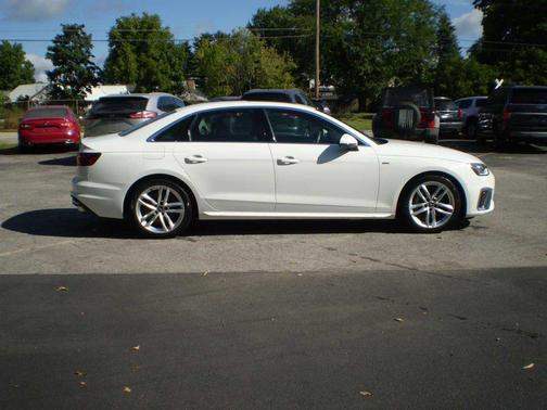 2023 Audi A4 45 S line Premium Plus