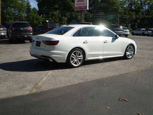 2023 Audi A4 45 S line Premium Plus