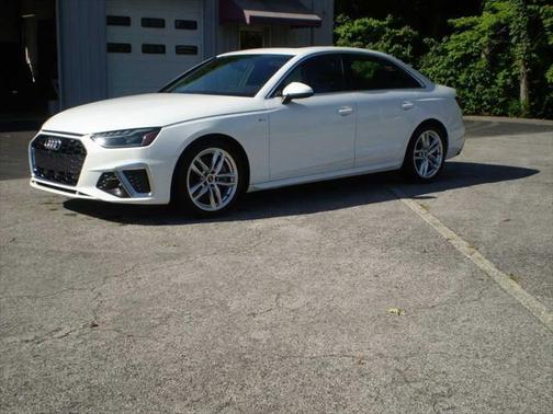 2023 Audi A4 45 S line Premium Plus