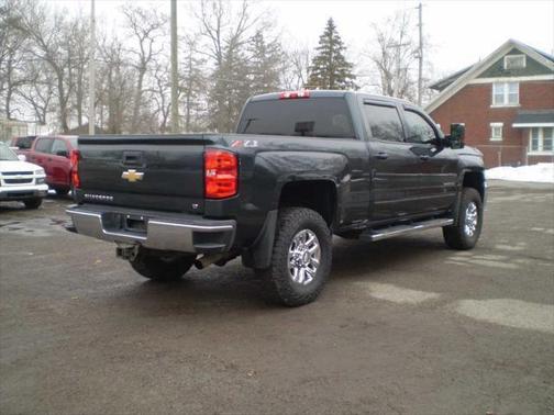 Graphite Metallic 2019 Chevrolet Silverado 2500 4WD Crew Cab 153.7" LT