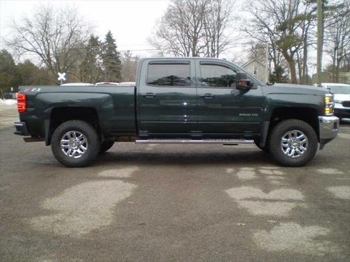 Graphite Metallic 2019 Chevrolet Silverado 2500 4WD Crew Cab 153.7" LT