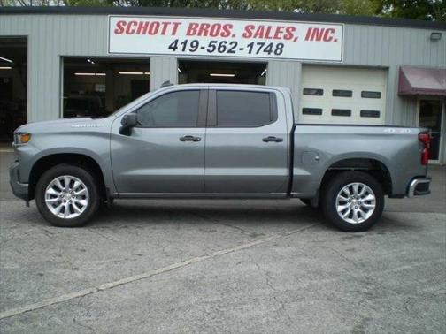 2020 Chevrolet Silverado 1500 4WD Crew Cab Custom