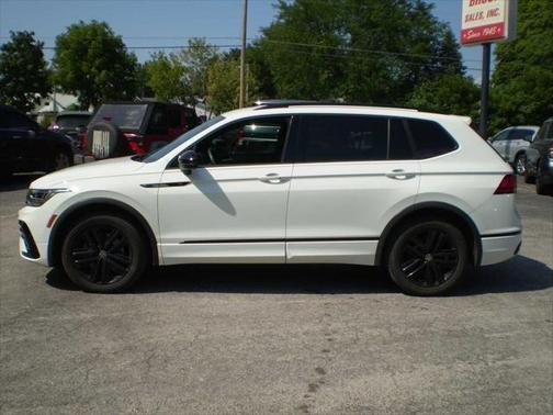 2022 Volkswagen Tiguan 2.0T SE R-Line Black