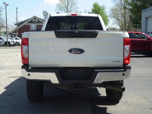 Oxford White 2020 Ford F-350 XLT 4WD Crew Cab 8' Box
