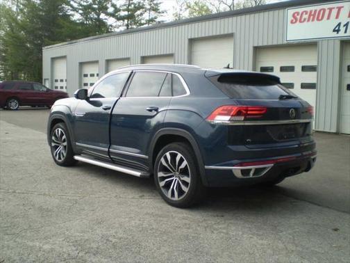 2022 Volkswagen Atlas Cross Sport 3.6L V6 SEL Premium R-Line