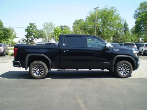 Onyx Black 2019 GMC Sierra 1500 4WD Crew Cab 147" AT4