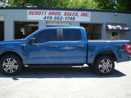 Atlas Blue Metallic 2022 Ford F-150 XL 4WD SuperCrew 5.5' Box