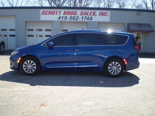 2018 Chrysler Pacifica Touring L Plus FWD