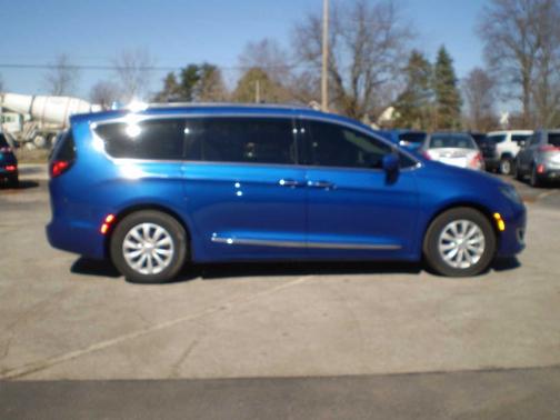 2018 Chrysler Pacifica Touring L Plus FWD