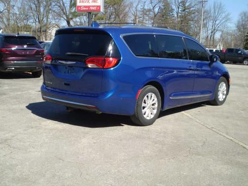 2018 Chrysler Pacifica Touring L Plus FWD