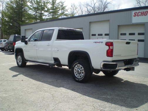 Iridescent Pearl Tricoat 2022 Chevrolet Silverado 2500 4WD Crew Cab 172" LT