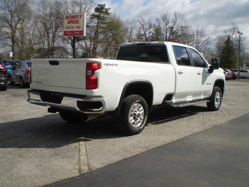 Iridescent Pearl Tricoat 2022 Chevrolet Silverado 2500 4WD Crew Cab 172" LT