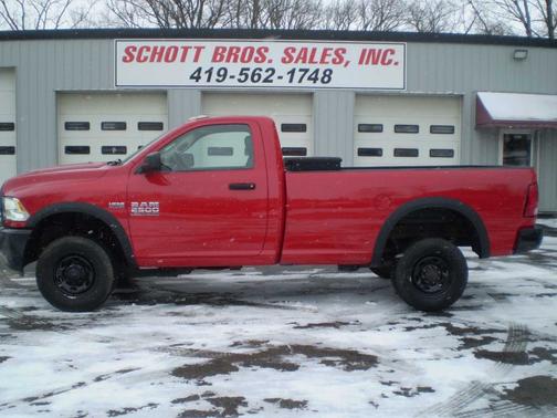 2017 RAM 2500 Tradesman 4x4 Reg Cab 8' Box