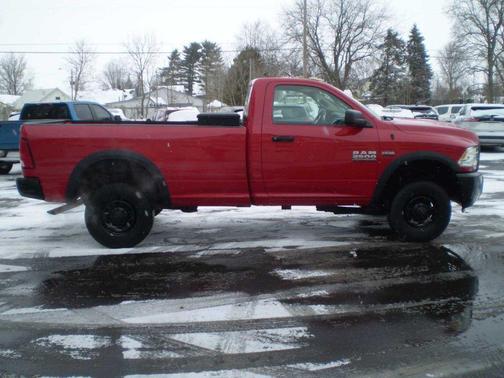 2017 RAM 2500 Tradesman Regular Cab 4x4 8' Box