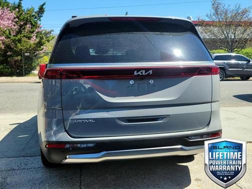 2024 Kia Carnival SX