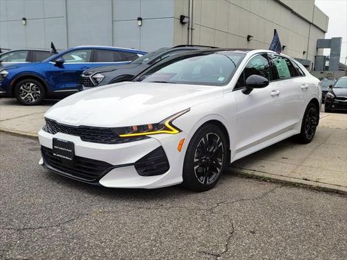 2022 Kia K5 GT-Line