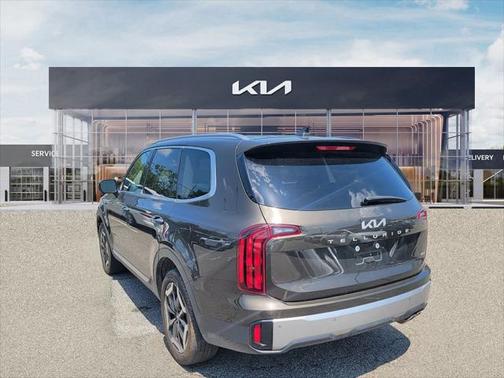 2023 Kia Telluride S