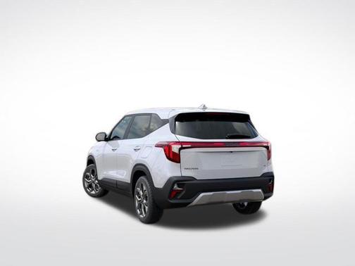 2025 Kia Seltos LX