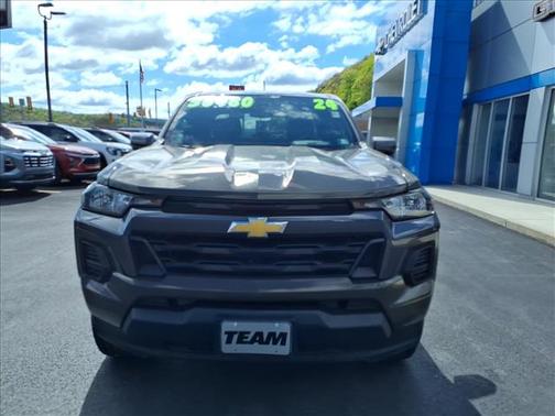Harvest Bronze Metallic 2024 Chevrolet Colorado LT